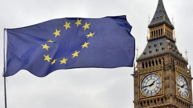 Michel Barnier ayaa sheegay in ujeeddadiisa ku aaddan xuquuqda muwaadiniinta ay ahayd in lagu guuleysto dhowrid la mid ah tan sharciga Midowga Yurub uu dhigayo.