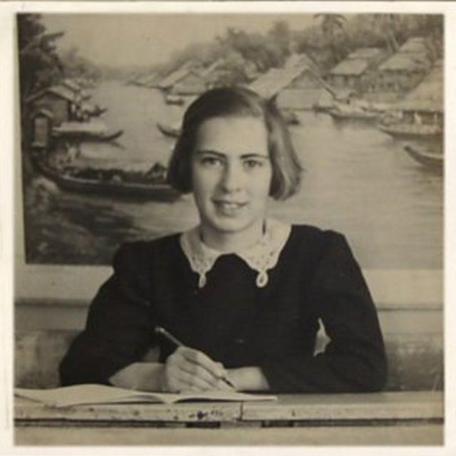Eva Schloss com 11 anos em 1940