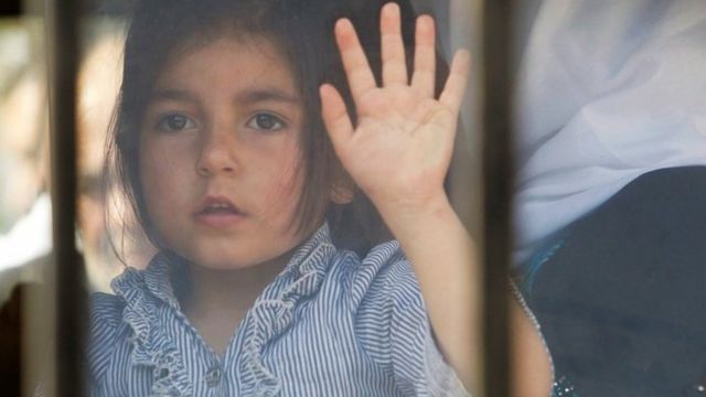 طفلة سورية لاجئة في لبنان