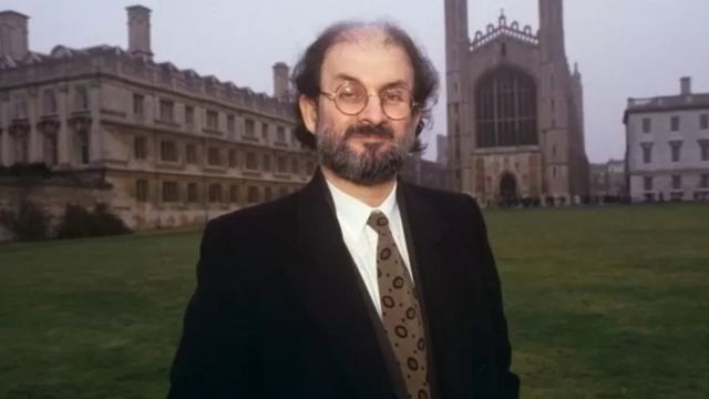 Salman Rushdie na Universidade de Cambridge em 1993