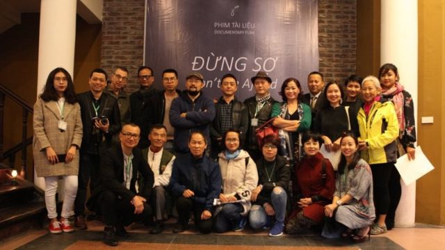 Những khách mời đến xem buổi công chiếu phim "Sợ???" hôm 16/3 trước khi phim được đổi tên từ "Đừng sợ"