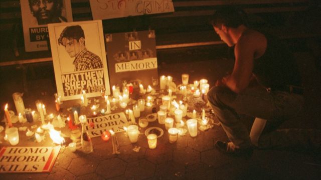 Vigília para Matthew Shepard em Nova York em 1998