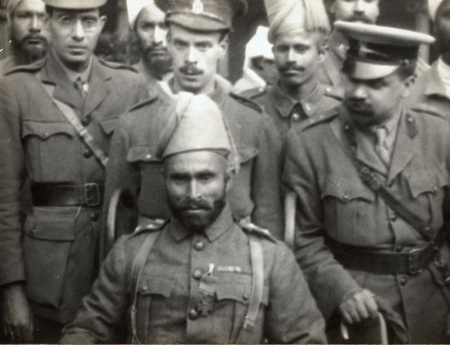 World War Two: The forgotten Indian soldiers of Dunkirk - BBC News