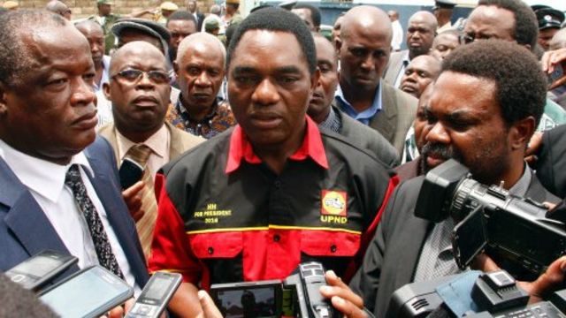 Des dirigeants du Parti uni pour le développement national, une formation de l'opposition zambienne