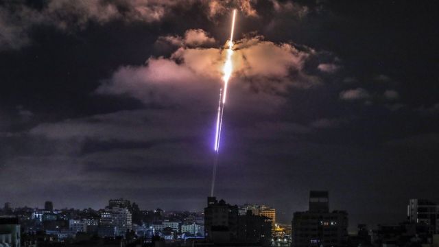 عدد الصواريخ التي لآطلقت من غزة زاد على 2500 صاروخ.