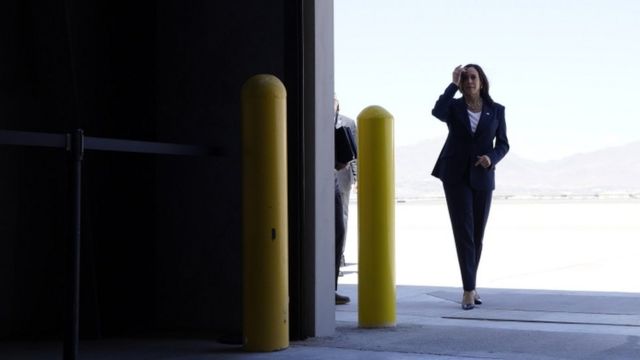 US Vice-President Kamala Harris at El Paso airport, 26 June 2021