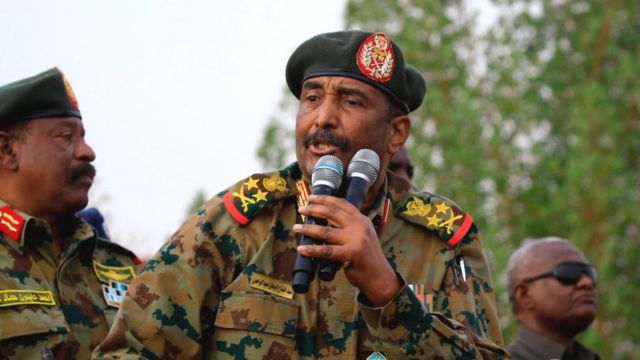 البرهان: نتجه إلى سلام يصنع سودان المواطنة