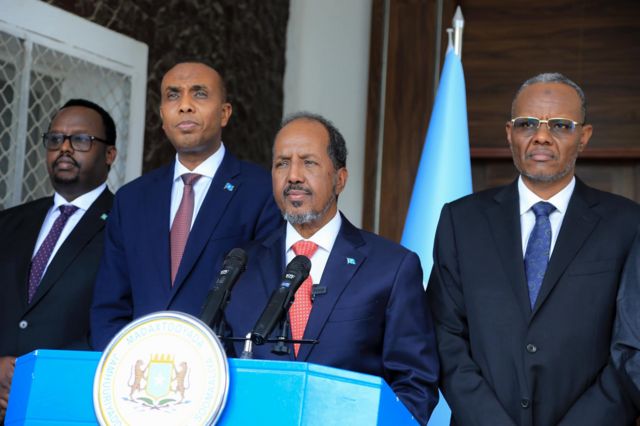 Madaxweyne Xasan: “Al-Shabaab Annagoo Weerareyna Agtooda Haku Dhimanin ...