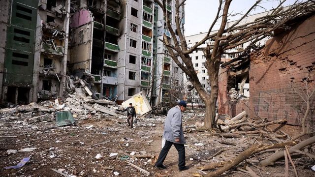 ویرانی یک منطقه مسکونی در شهر چرنیهیف