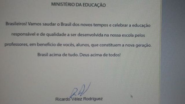 Carta do ministro da Educação a escolas