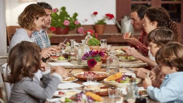 في زمن كورونا والتنين ما هي علاقة الجمعة 13 بالـ نحس Bbc News عربي