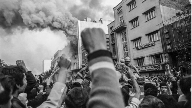 40 лет революции в Иране. Как радикальный ислам бросил вызов биполярному  миру - BBC News Русская служба
