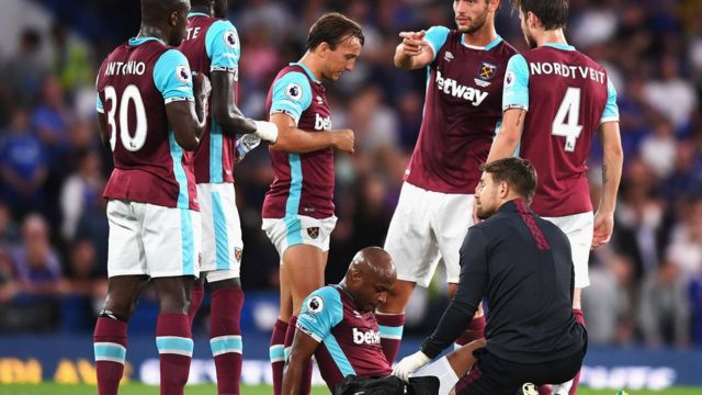 Le joueur de 26 ans s'est blessé à la cuisse lundi à la 35ème minute du match contre Chelsea.