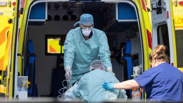 Coronavirus: Reino Unido se convierte en el quinto país con más de 20.000 muertes por covid-19 - BBC News Mundo