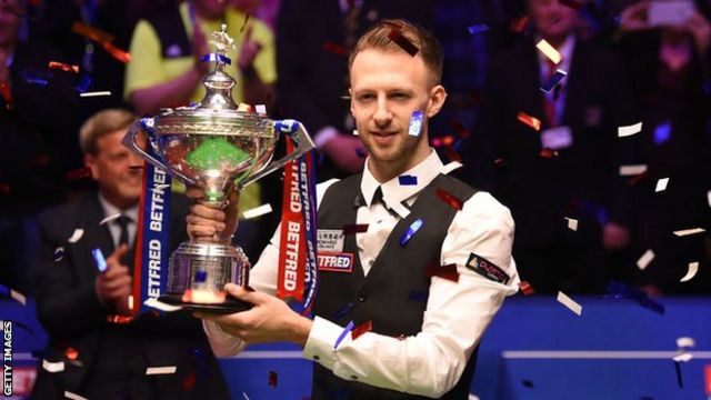 binde fiktion Gepard World Snooker Championship: Judd Trump auctions off title-winning shoes for  charity - BBC Sport