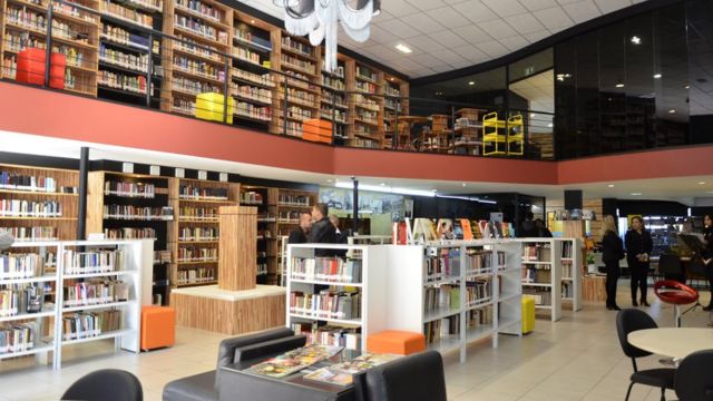 Biblioteca Municipal "João Mesquita Valença", em Marília, São Paulo