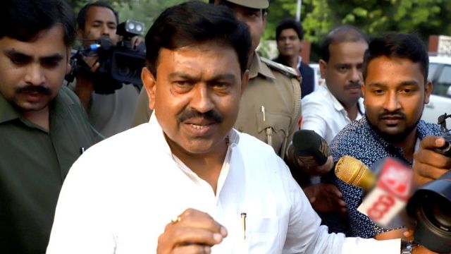 मोदी सरकार के मंत्री अजय मिश्रा टेनी को लेकर क्या दबाव में है बीजेपी? - BBC  News हिंदी