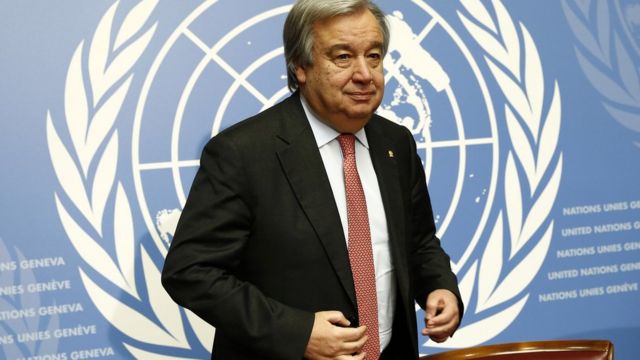 António Guterres, em frente ao lago da ONU