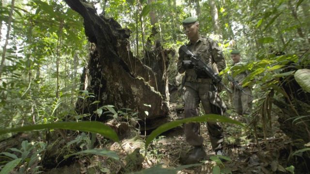 Miembros de la Legión Extranjera Francesa en la selva