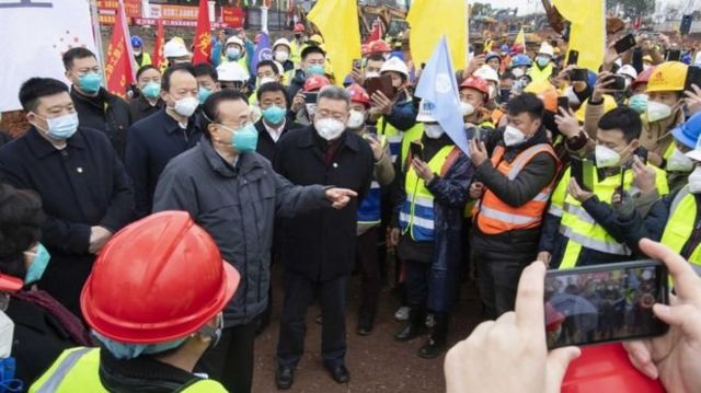 中国总理李克强在武汉视察疫情