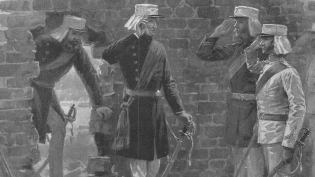 கேம்பெல் மற்றும் அவுட்ராம் குடியிருப்புக்குள் நுழையும்போது