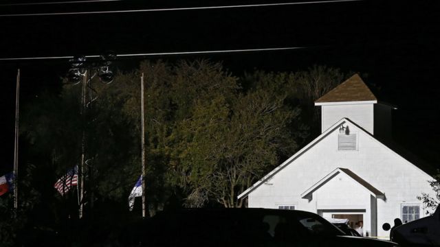 Estados Unidos: cómo el joven Devin Kelley llevó a cabo el tiroteo más mortífero en la historia de Texas y mató a 26 personas - BBC News Mundo Estados Unidos: cómo el joven Devin Kelley llevó a cabo el tiroteo más mortífero en la historia de Texas y mató a 26 personas - BBC News Mundo