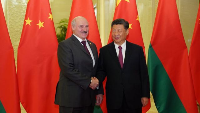 Alexandr Lukashenko y Xi Jinping.