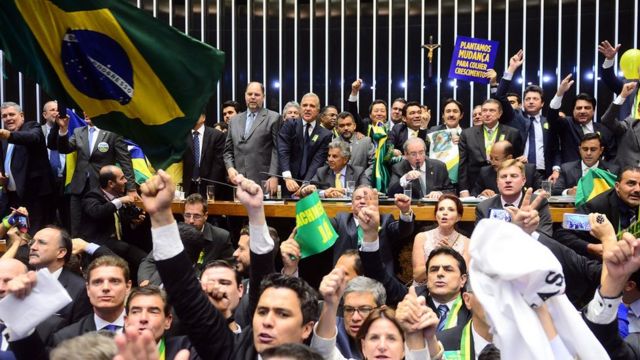 Eduardo Cunha comanda sessão em que Câmara deu aval ao início de um processo de impeachment contra Dilma, em 17 de abril de 2016