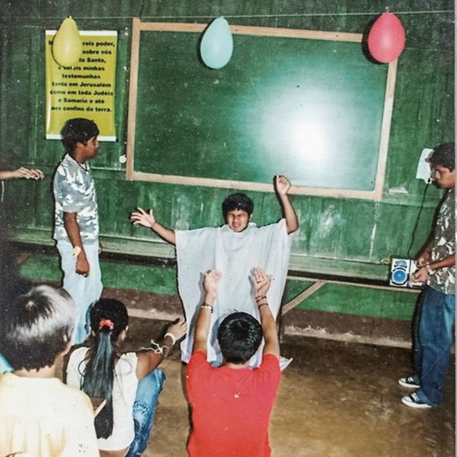 jovens na escola dominical