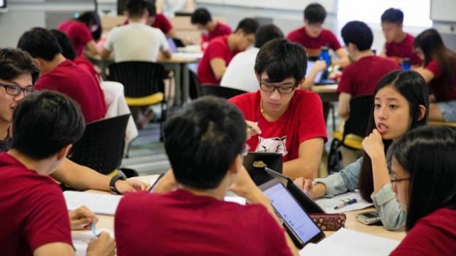 Clase de liceo en Singapur