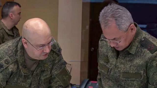Russian Defense Minister Shoigu and Ukraine Operations Commander Sergey Surovkin