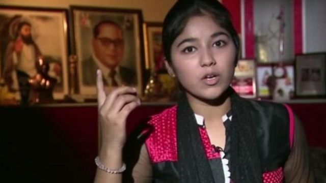 பஞ்சாப் பாடகி கின்னி மாஹி