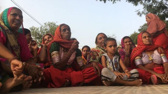 15 ஆண்டுகளாக ஒட்டுமொத்த கிராமத்தையும் நிர்வகிக்கும் பெண்கள்
