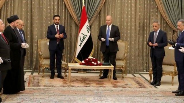 كلف الرئيس العراقي برهم صالح في في أبريل/ نيسان الماضي الكاظمي بتشكيل الحكومة