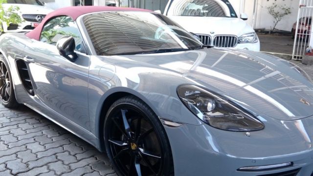 இலங்கையில் பழைய கார்கள் மட்டுமே ஓடுவது ஏன்?