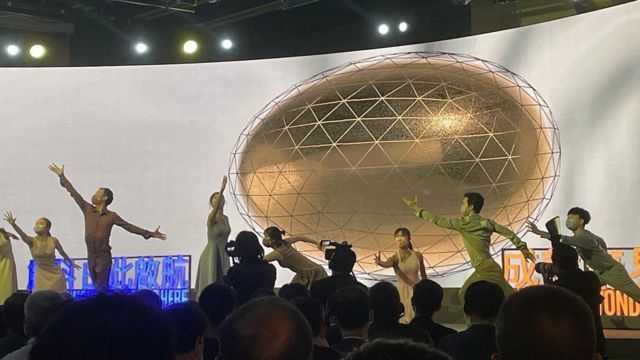 香港科技园建园20周年纪念活动上的现代舞表演。(photo:BBC)