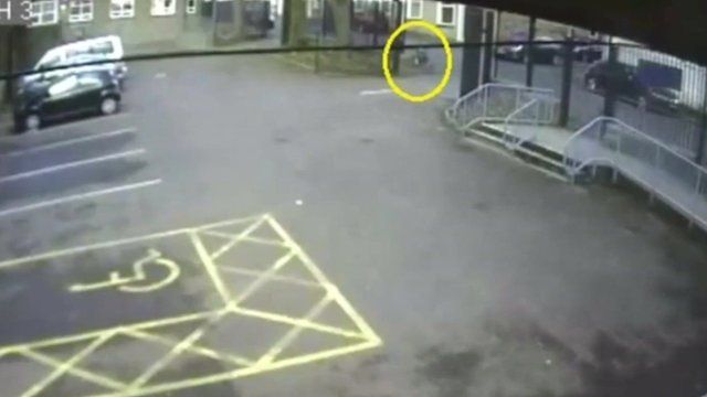 Burnley Abduction Cctv Of Sex Offender Before Six Year