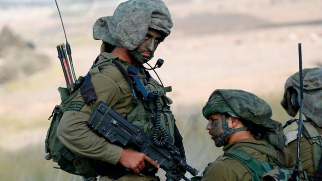 سربازان تیپ گولانی ارتش اسرائیل در مرز سوریه