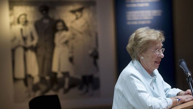 Eva Schloss durante un evento conmemorando a Ana