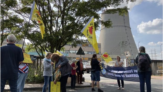 Ecodefense protesting against arrival of Russian uranium into German factory in Lingen, September 2022