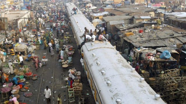 Ọkọ oju irin laarin igboro ilu Eko
