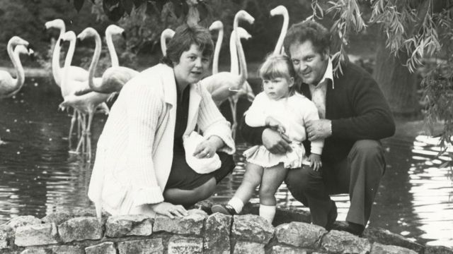 John y Lesley Brown junto a su hija Louise.