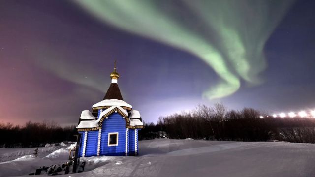 极光最常发生在地球上空100公里（62英里）处（Credit: Lev Fedoseyev/ Getty Images）(photo:BBC)