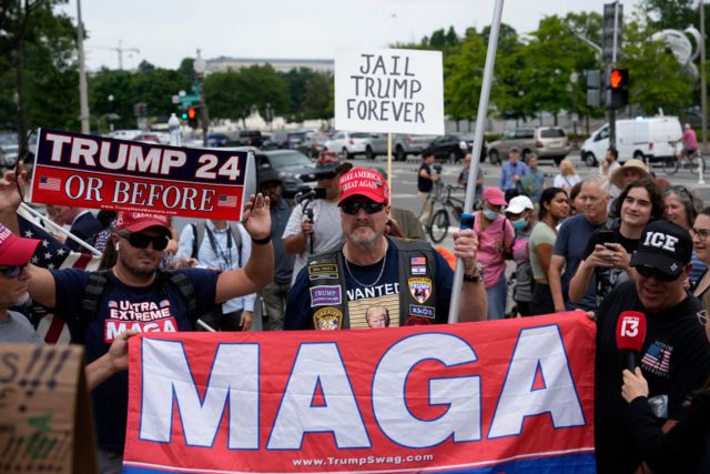 Трамп не признал вину в заговоре с целью отменить результаты выборов ...