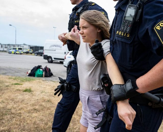 Greta Thunberg: Aktivis Lingkungan Berusia 20 Tahun Akan Diadili Karena ...