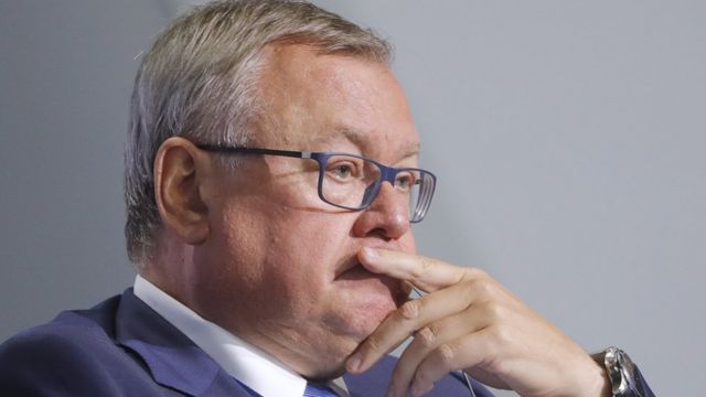 Андрей Костин
