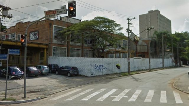 Visão do Google Street View, em 2011, de terreno na rua Dr. Haberbeck Brandão, em São Paulo