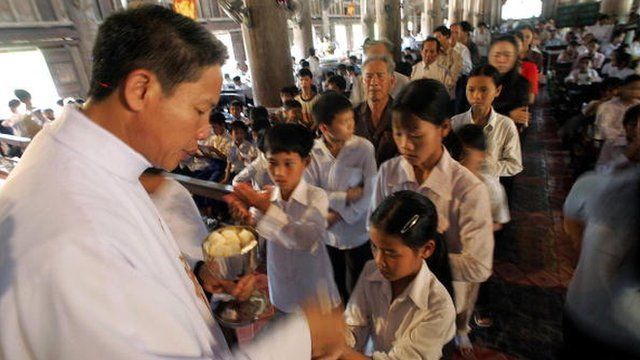 đưa Đảng vào Đạo, tôn giáo, giáo dân