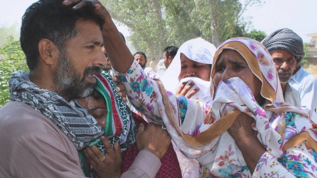पाकिस्तान में आत्मघाती हमला