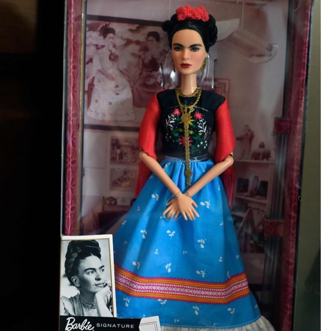 Tidlig Aktiv gentage Prohíben en México la venta de la muñeca Barbie de Frida Kahlo - BBC News  Mundo